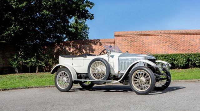 Mobil Sport Pertama di Dunia Ini Terjual Rp8,8 Miliar